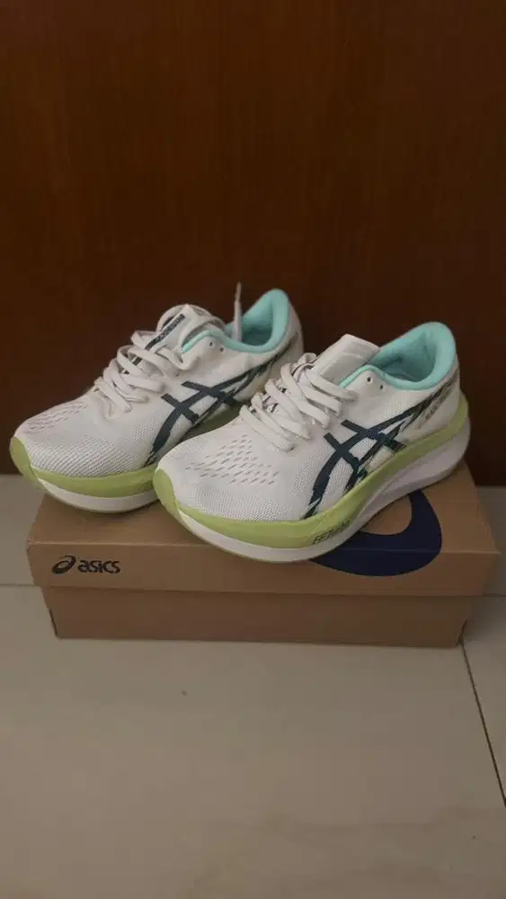 NEW Asic FF turbo size 36