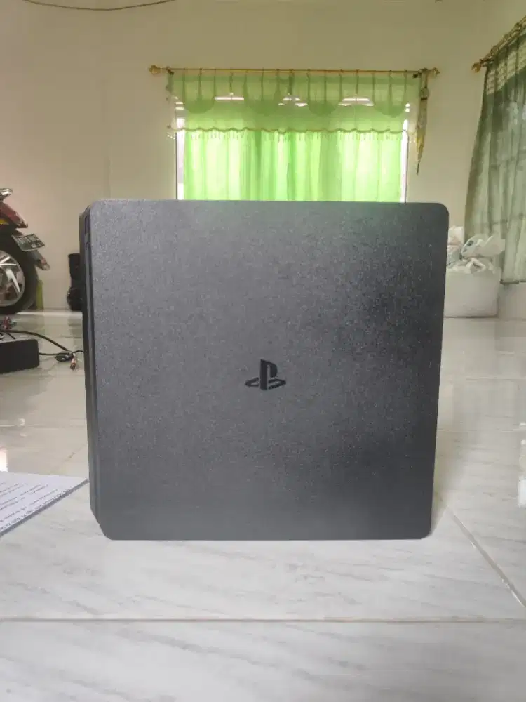 PS4 SLIM ORI 1TB (861GB) bisa main game online dan offline