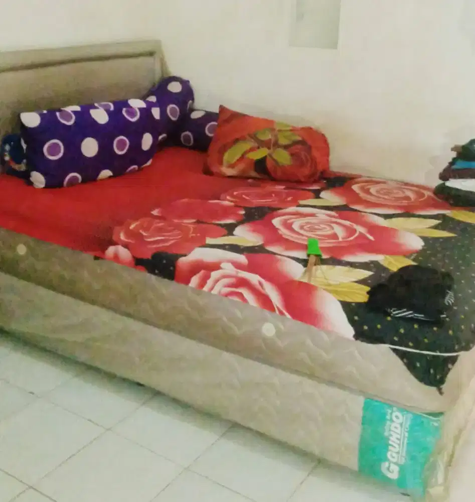 DIVAN SPRINGBED GUHDO