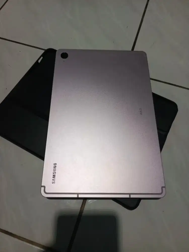 Samsung tab s9 fe 5G ram 6/128 gb second sein