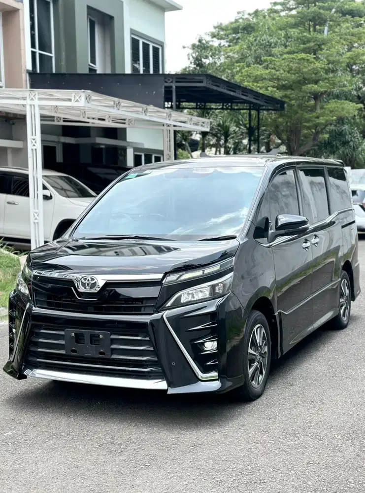 Toyota Voxy 2021 Bensin