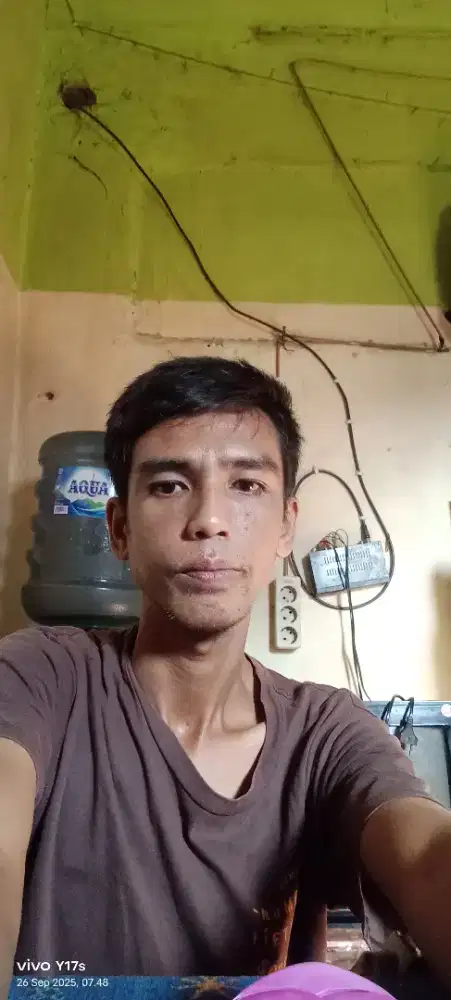 Saya lagi cari kerja