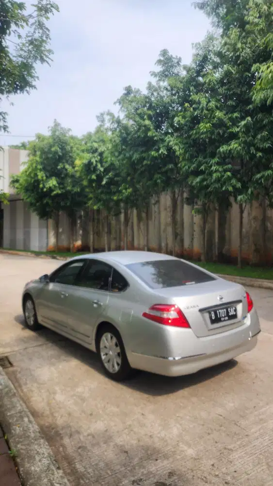 Nissan Teana 2010 Bensin
