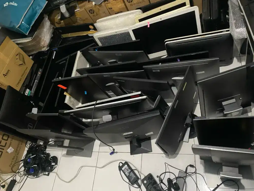 DICARI Laptop & komputer