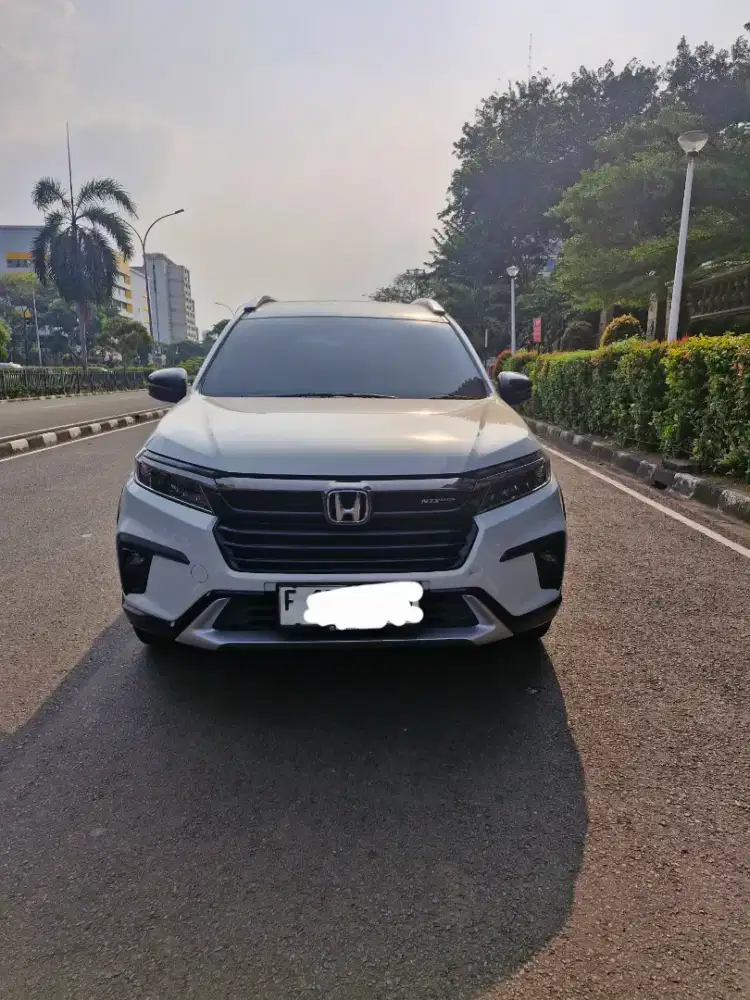 Honda BRV E Matic thn 2024 bln 10 Putih Pajak Hidup Bagus F. Orisinil