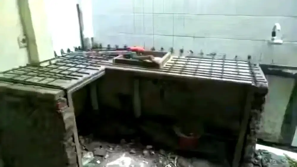 Tukang harian. dan borongan