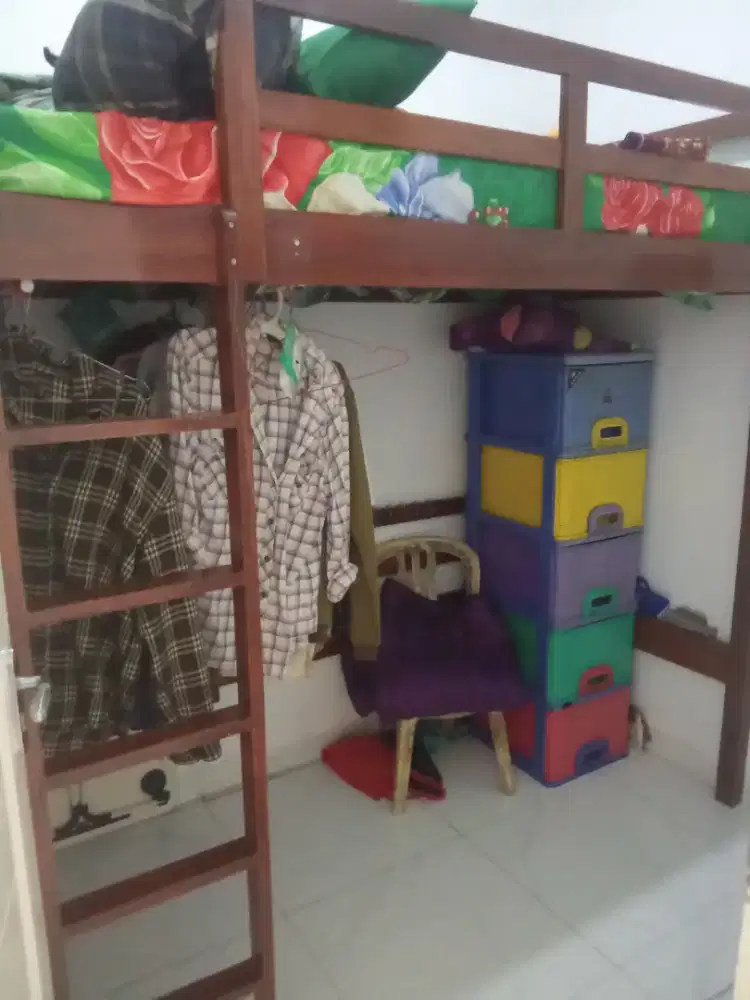 Tempat tidur tingkat