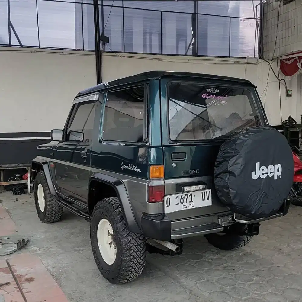 Daihatsu Feroza 1996 Bensin