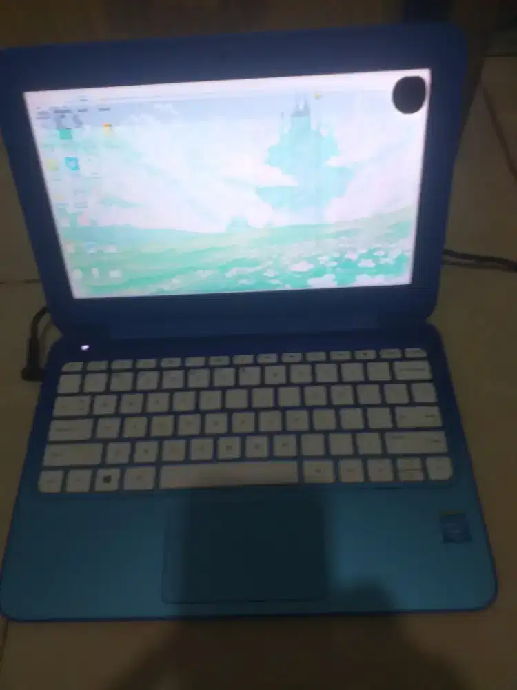 HP stream 11 minus