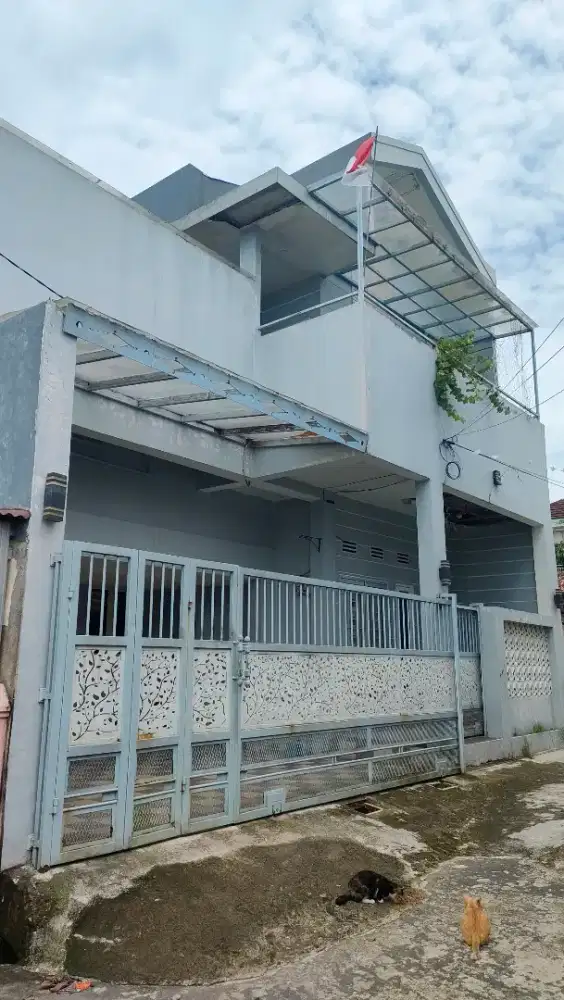 Di jual rumah 2 lantai