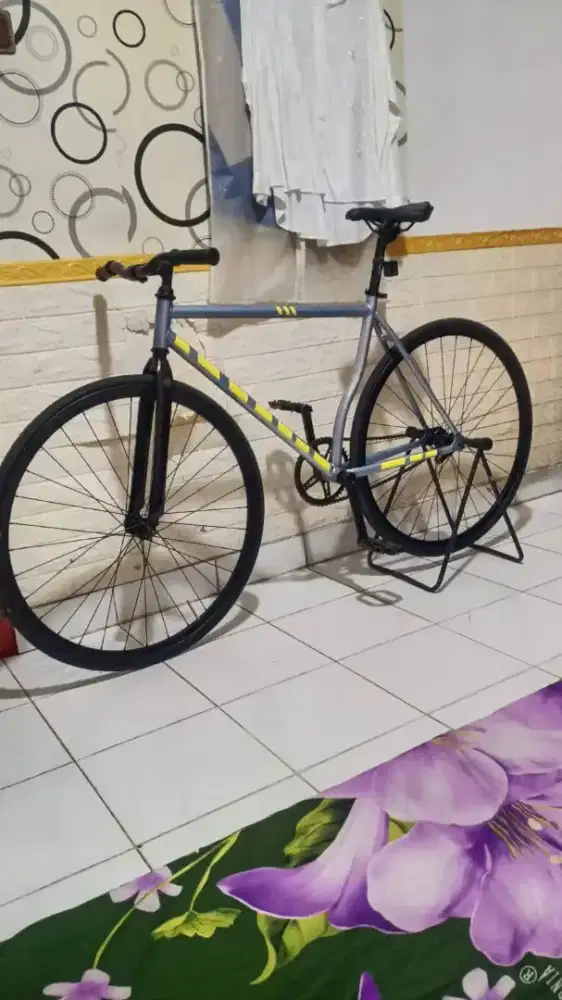 Di jual sepeda fixi
