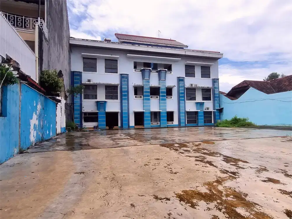 Dijual gedung 3 lantai di area pettarani makassar