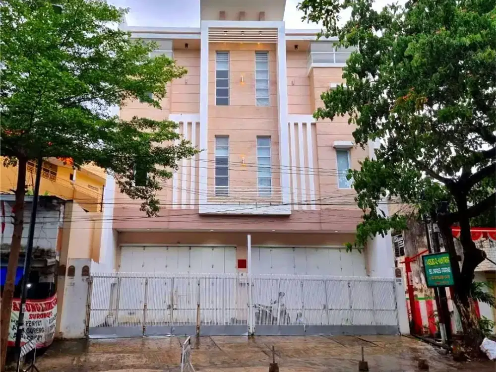 Dijual ruko 3 lantai di jl.ratulangi makassar