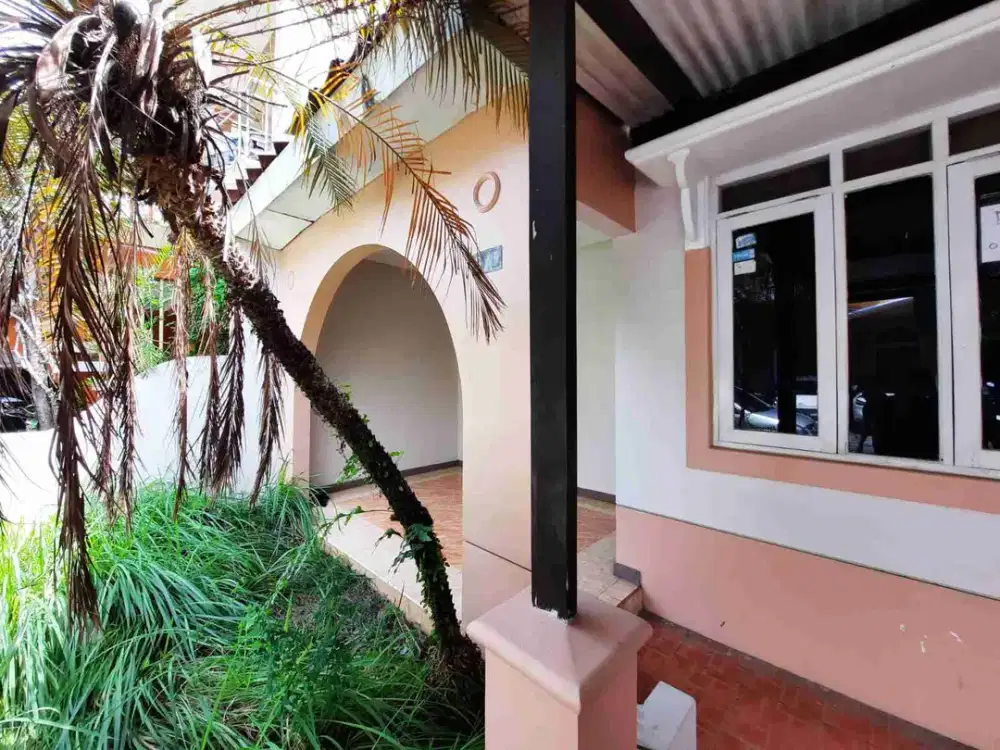RUMAH DI KAWASAN ELIT DENGAN FASUM GYM POOL SECURITY 24 JAM