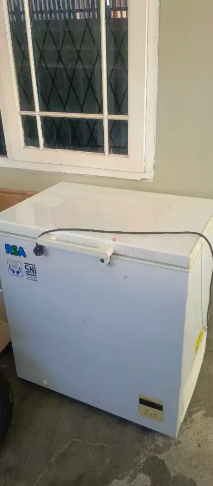 Chest Freezer - Freezer Box Merk RSA 200L