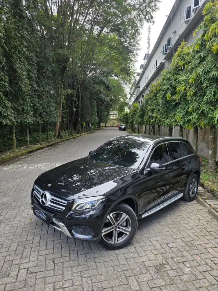 Mercy glc200 exclusive facelift 2018 / 2019 A/T Hitam