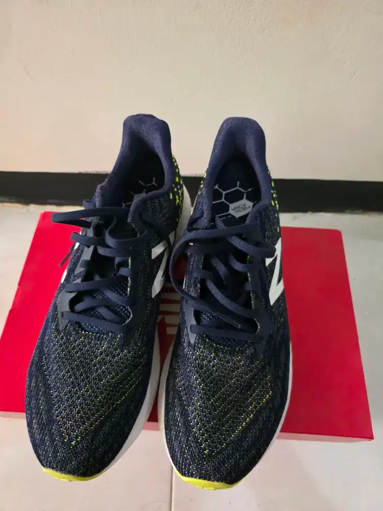 new balance sepatu lari