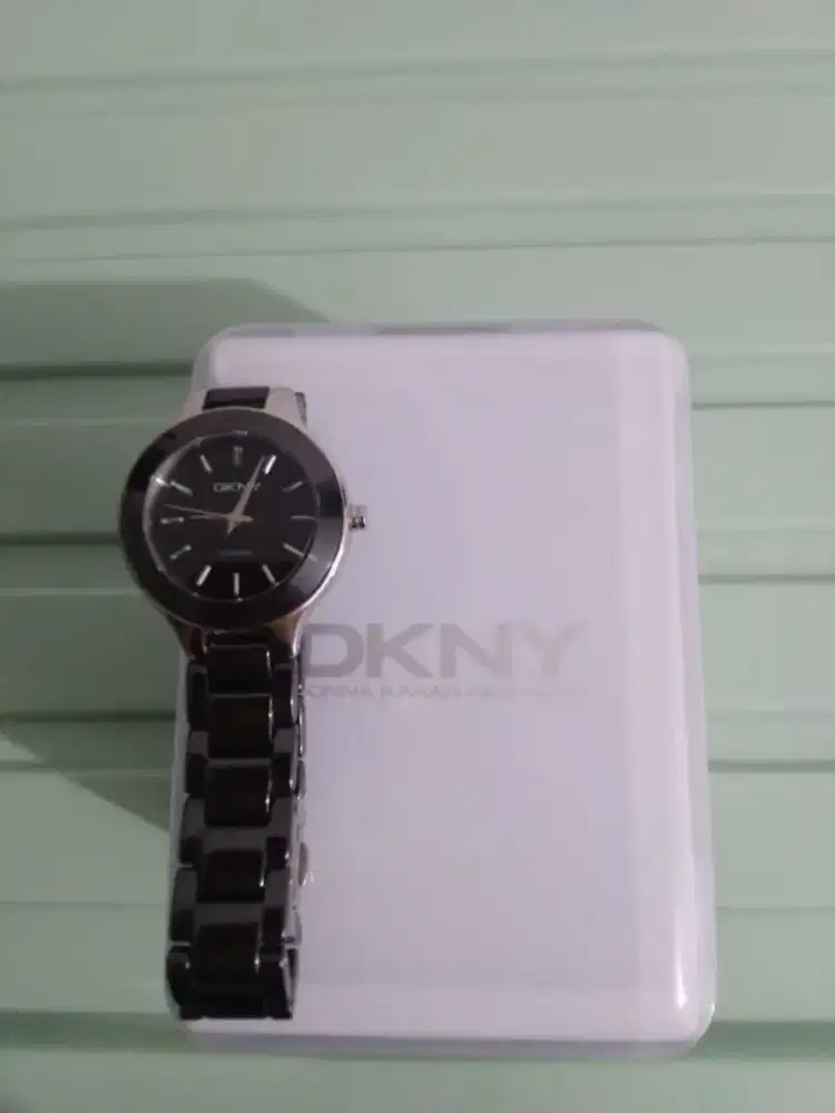 Jam tangan DKNY