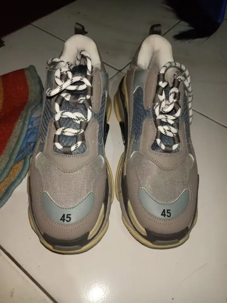 Sepatu new Balenciaga size 45