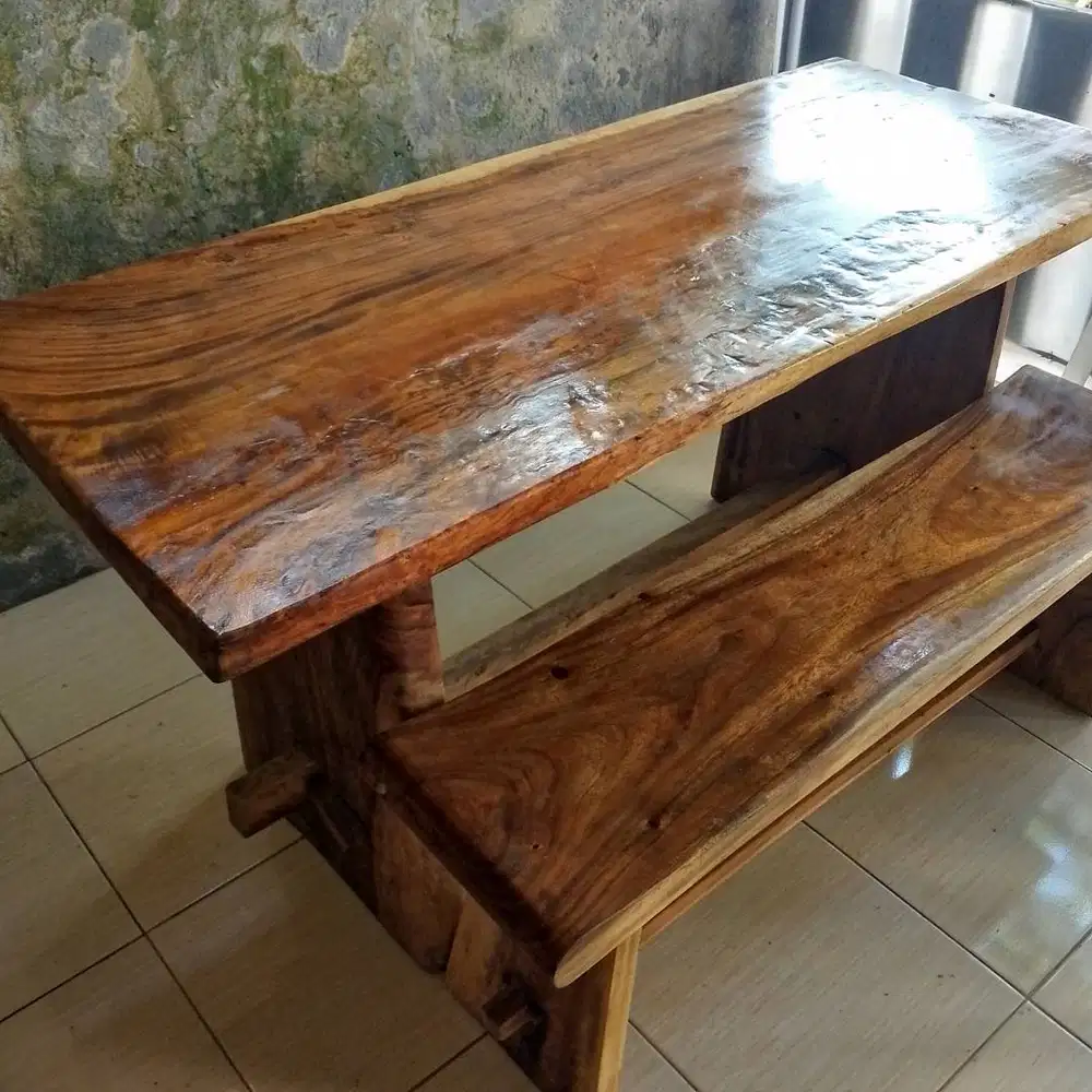 DIJUAL SET MEJA MAKAN TREMBESI JEPARA
