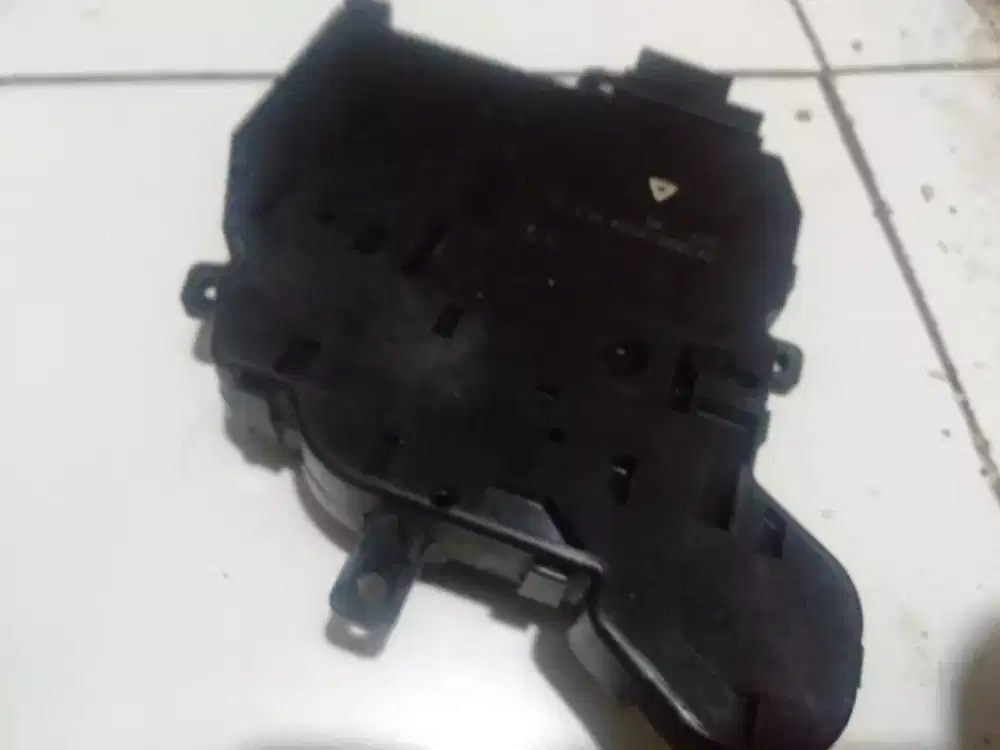 Di jual motor servo AC mobil alparth 2021