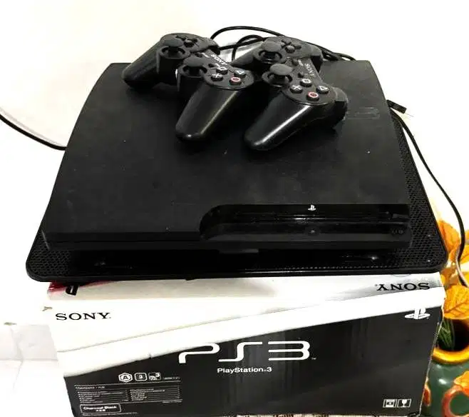 PS3 Slim Hitam Bekas 250 GB 2 Stick Wireless
