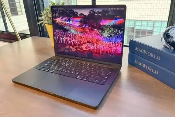 Dibeli terus MacBook Pro 14 inch M1 M2 M3 M4 dengan harga bagus