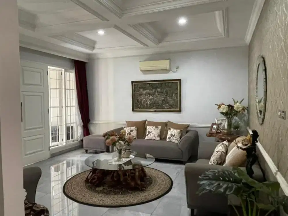 Rumah Lux Terawat di Pejaten Jakarta Selatan