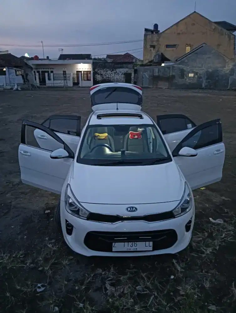 KIA/ALL NEW RIO 1.4 Sunroof M/T