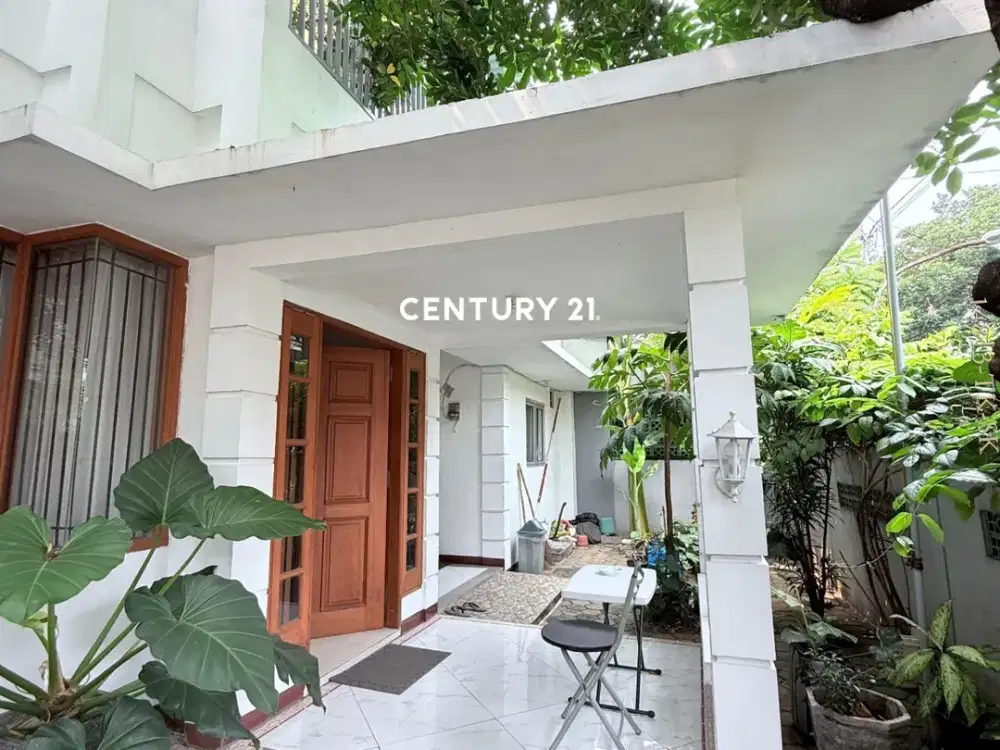 Dijual Rumah Dengan Tanah Luas Lokasi Strategis Dekat Tanah Kusir