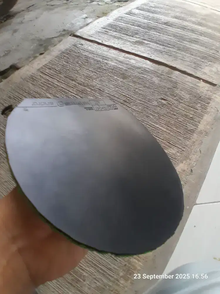 Karet tenis meja