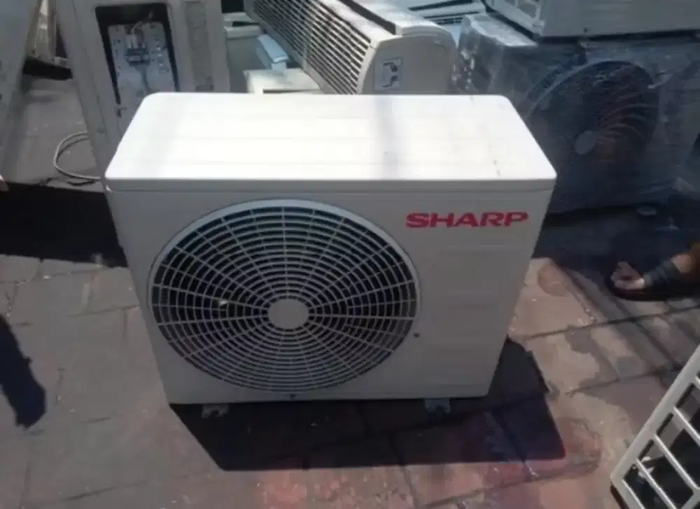 AC Sharp 1 PK second sudah termasuk pemasangan dan kirim