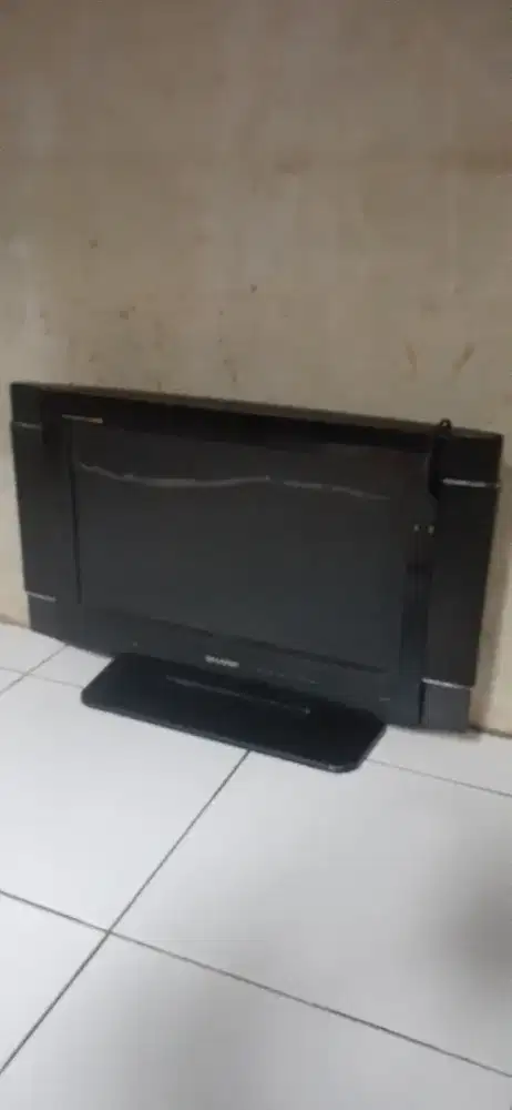 tv sharp alexander lcd apa adanya
