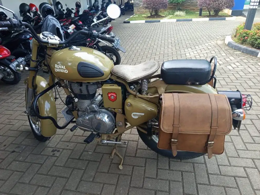 Dijual Royal Enfield Classic 500 injection Desert Storm Tahun 2017