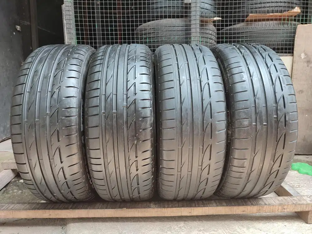 Ban bekas 225/45 R18 Bridgestone Potenza S001 (RFT)