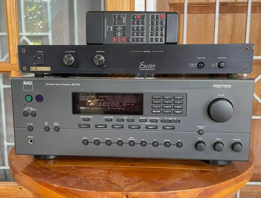 Surround NAD-716 +:Amplifier + Kabel