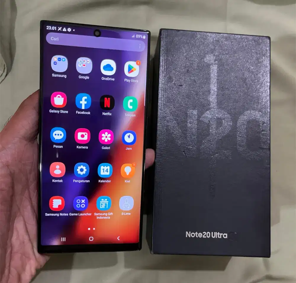 Samsung galaxy NOTE 20 ultra 
8/256