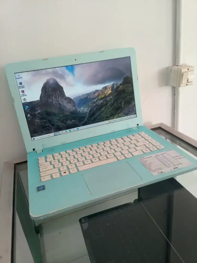 Laptop murah bergaransi