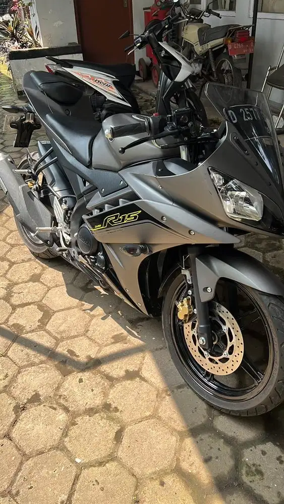 YAMAHA R15 2016