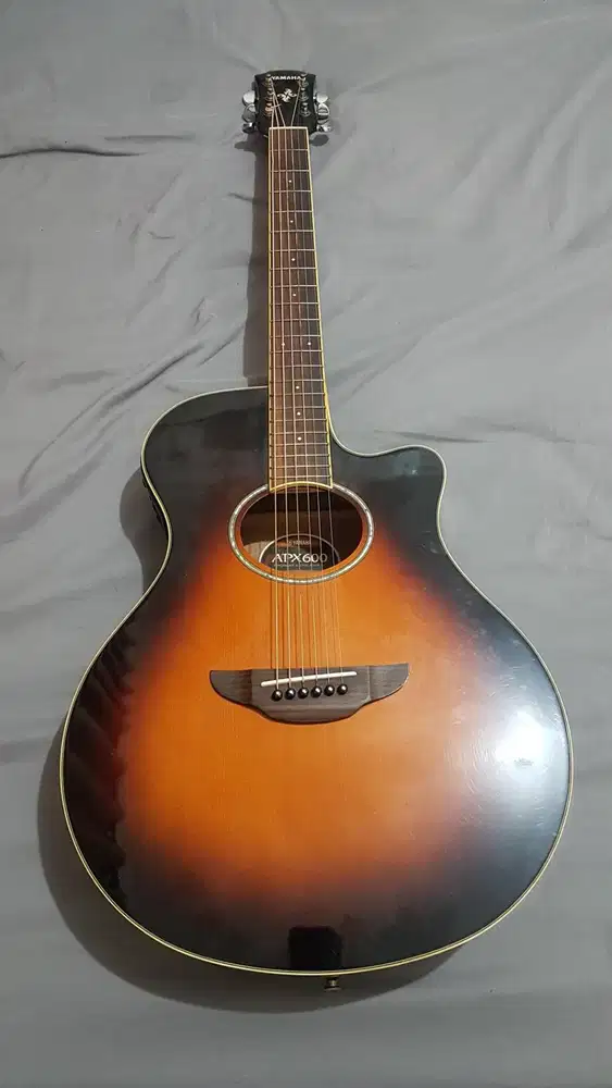Yamaha Gitar Akustik Elektrik APX 600 Original - OVS (Inc. Tas Gitar)
