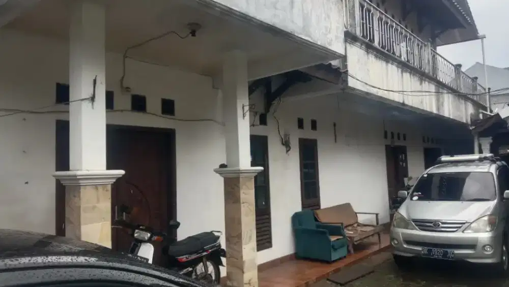 Dijual Rumah strategis berikut kosnya