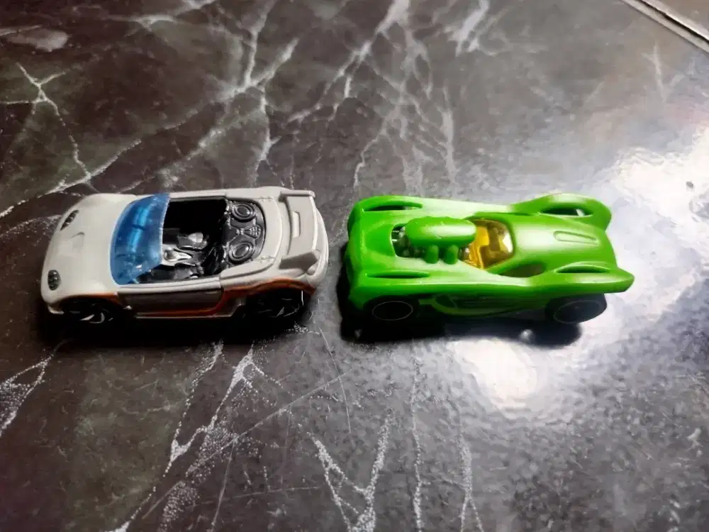 Hotwheels berubah warna
