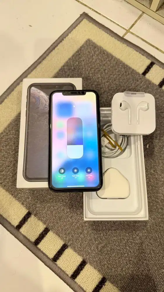 Dijual Iphone Xr Black 128GB Lengkap Terdaftar