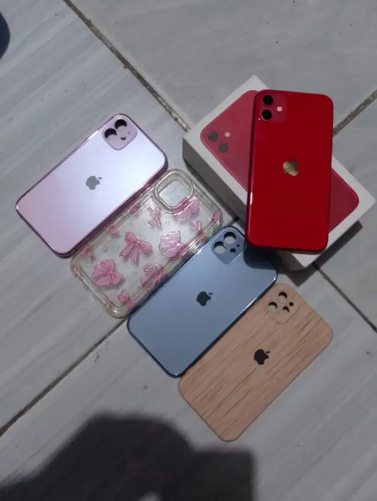 iPhone 11 red 64gb