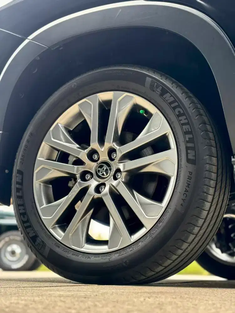 [ KM 25Rb ] Toyota Innova Zenix 2.0 Q Hybrid Modelista CVT TSS 2022