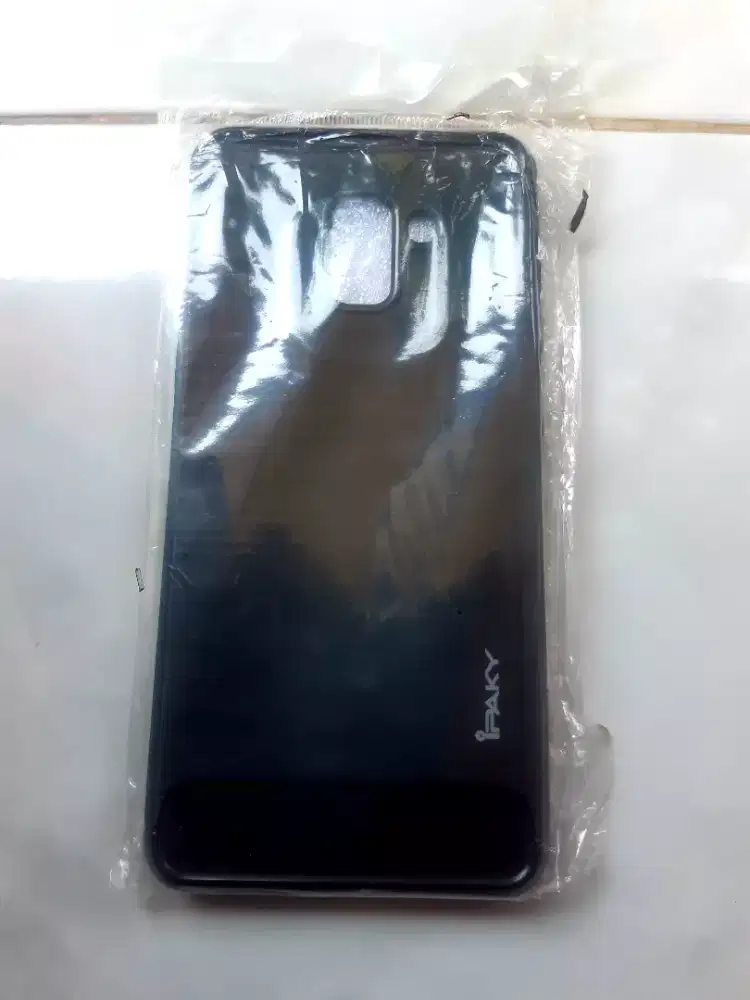 Casing samsung A8 plus 2018