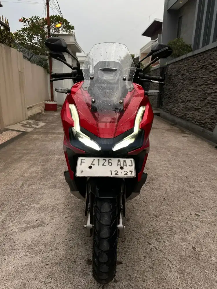 ADV 160 CBS 2022 merah MULUS KM 10 asli