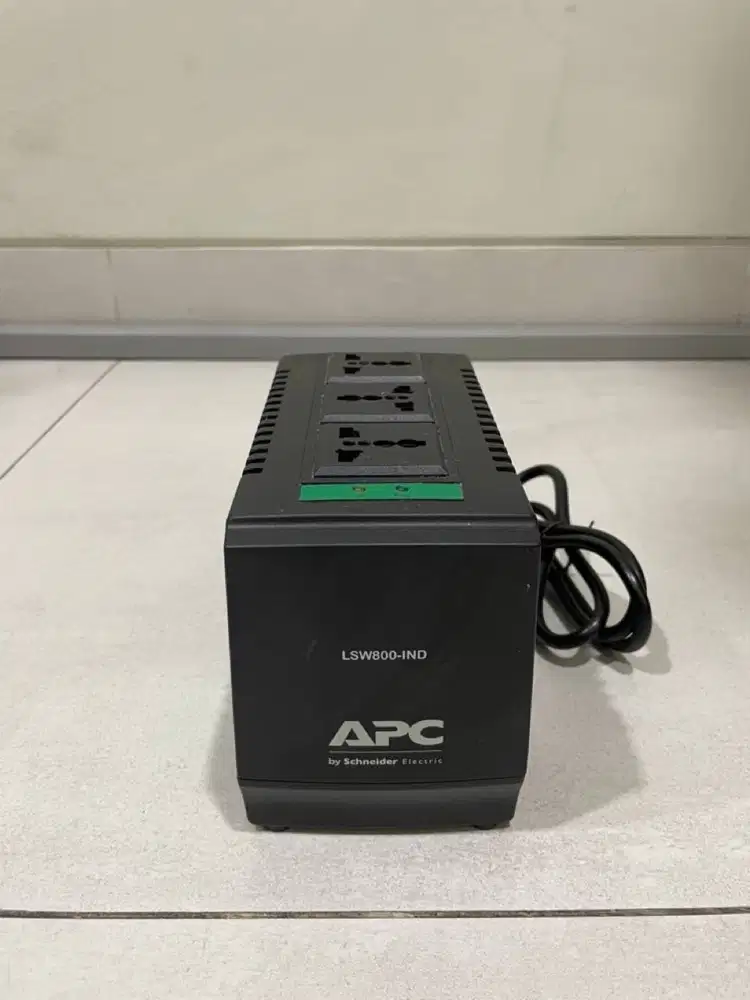 Stabilizer APC LSW800-IND 800VA Asli Schneider