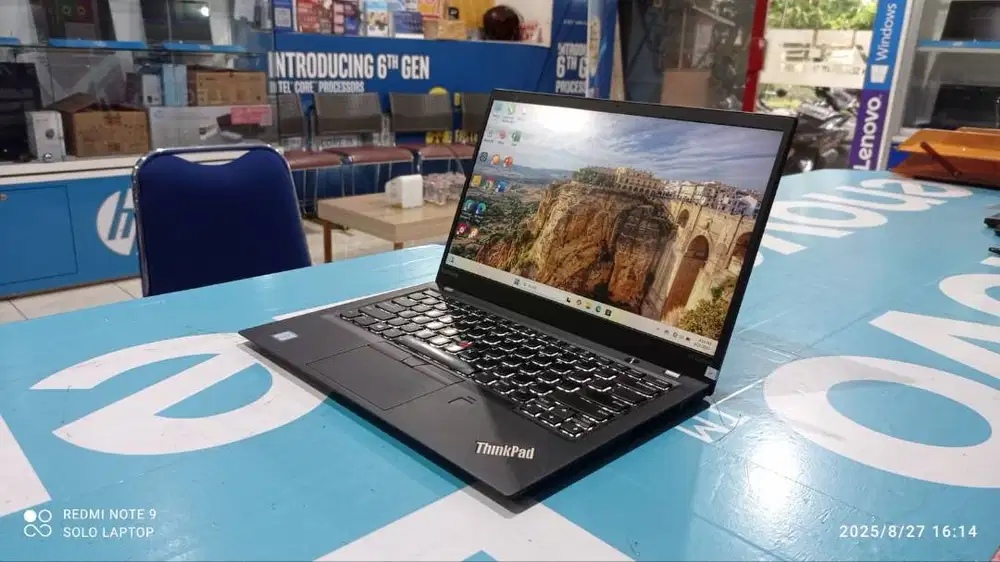 LENOVO THINKPAD X1 CARBON CORE i5 GEN 8 RAM 8GB TERTIPIS TERINGAN