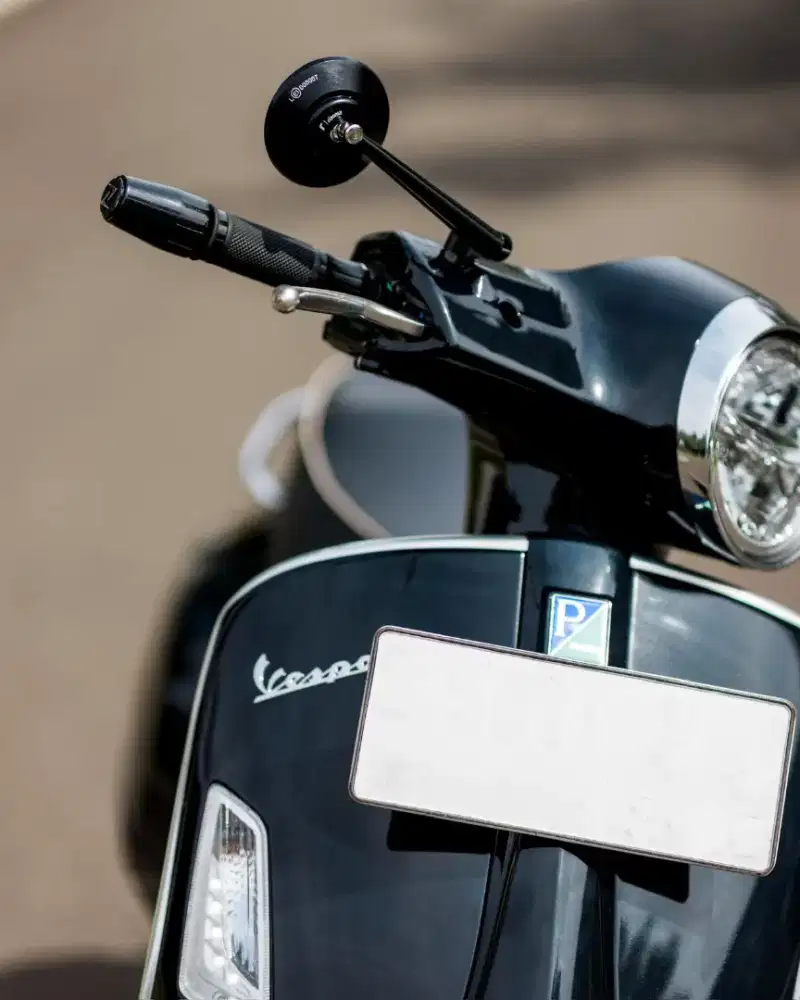 Vespa GTS 150 2023 HITAM MULUS